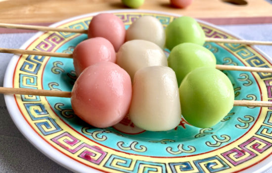 Dango Rezept – bunte Klebreisbällchen