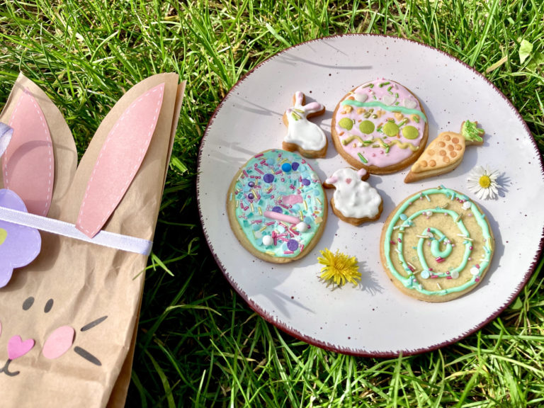 Osterkekse mit Kindern backen - Erdbeerschokola.de