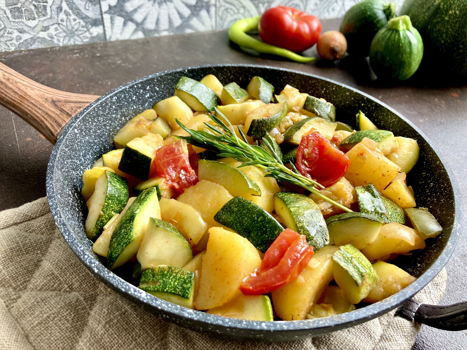 Zucchini Pfanne mit Kartoffeln