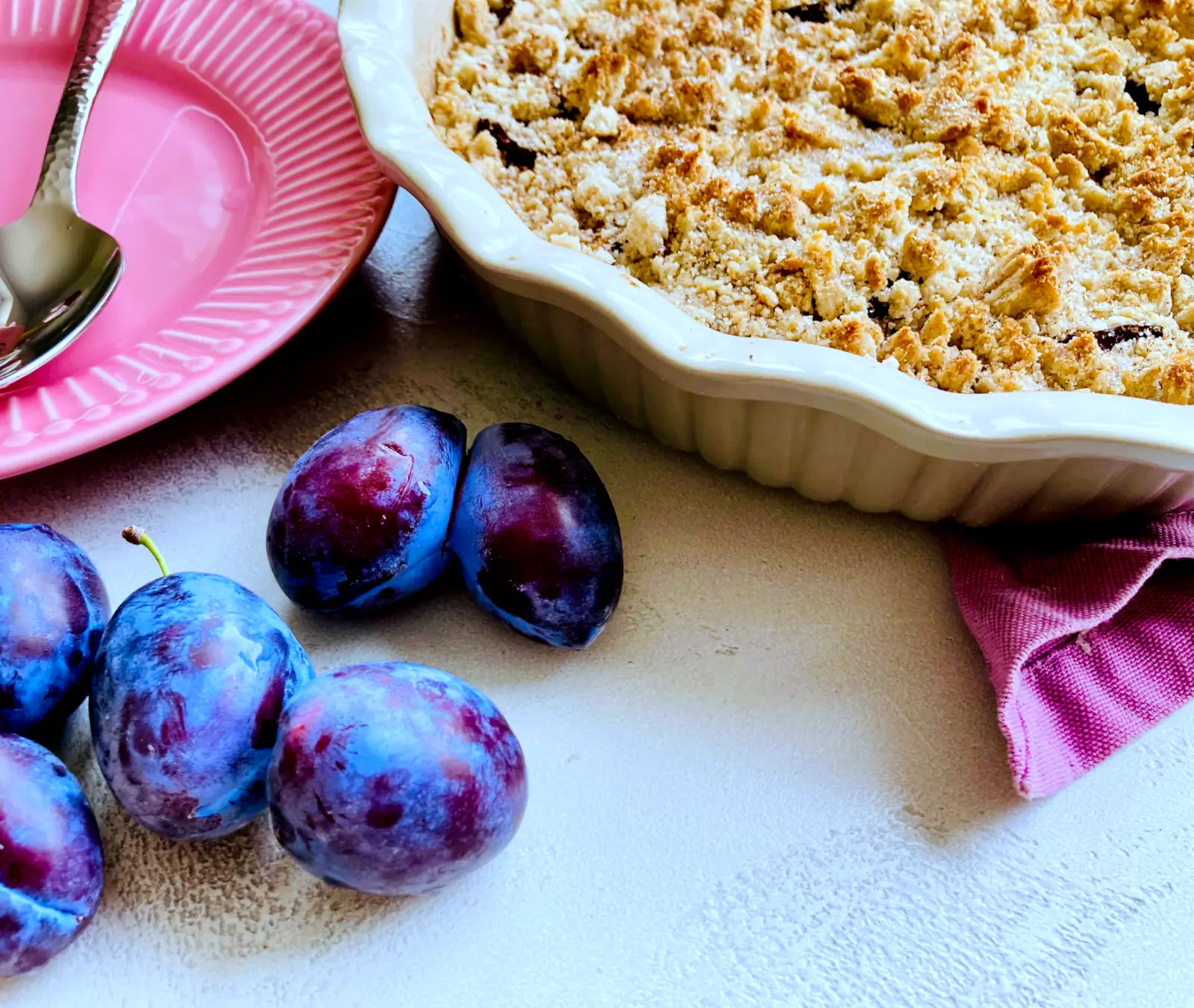 Zwetschgen Crumble mit Zimt