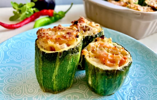 Gefüllte Zucchini vegetarisch
